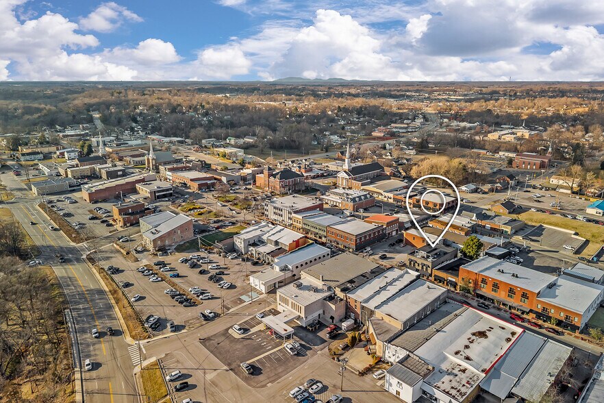 More Photos Of 207 E Main St, McMinnville General Retail For Sale