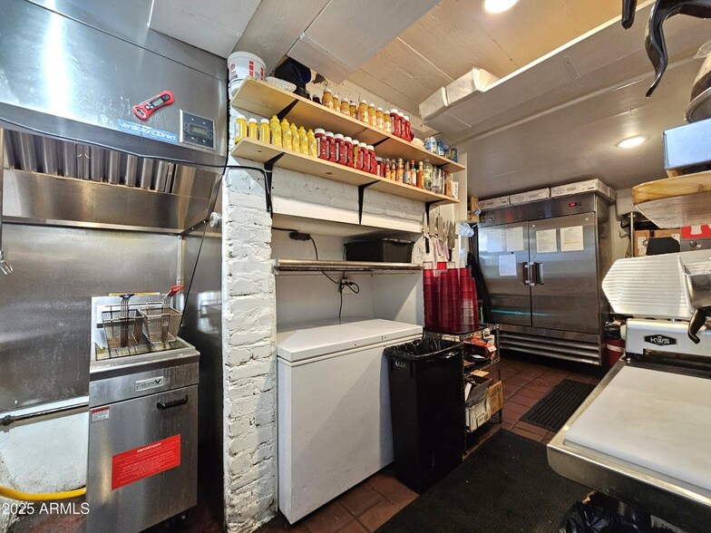 More Photos Of 105 Tombstone Cyn, Bisbee Restaurant For Sale