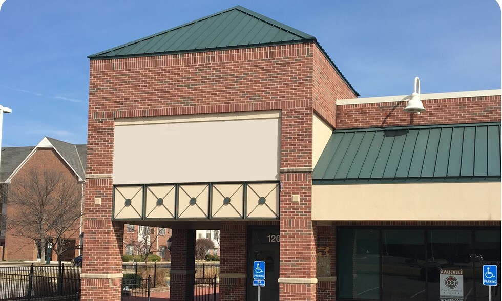 More Photos Of 7541-7579 W 119th St, Overland Park Unknown For Lease