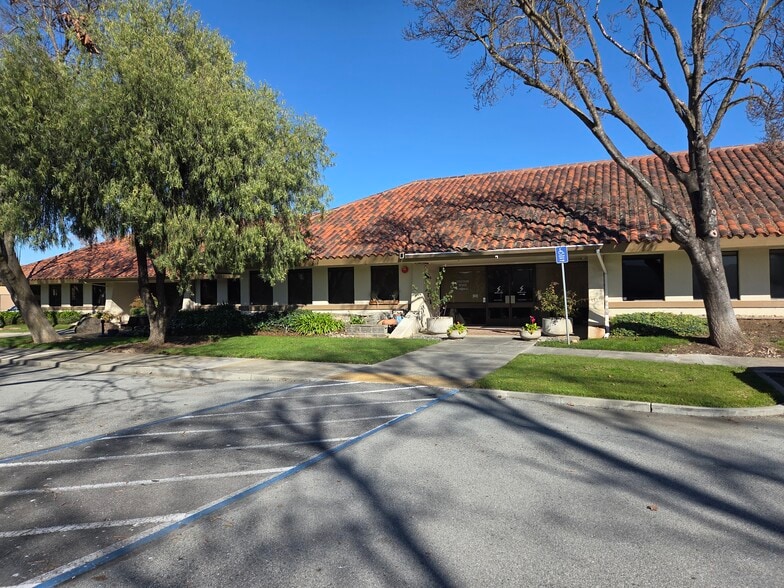 More Photos Of 8100 Camino Arroyo, Gilroy Manufacturing For Lease