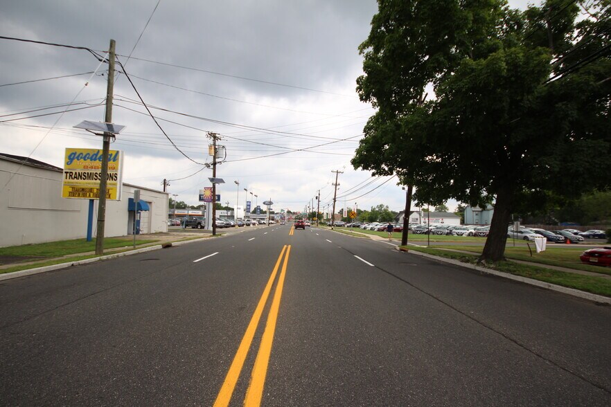 More Photos Of 537-539 Mantua Pike, Woodbury Flex For Sale