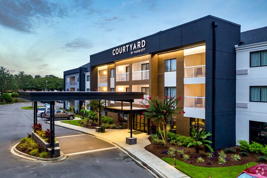 More Photos Of 111 Gateway Corporate Blvd, Columbia Hotel For Sale