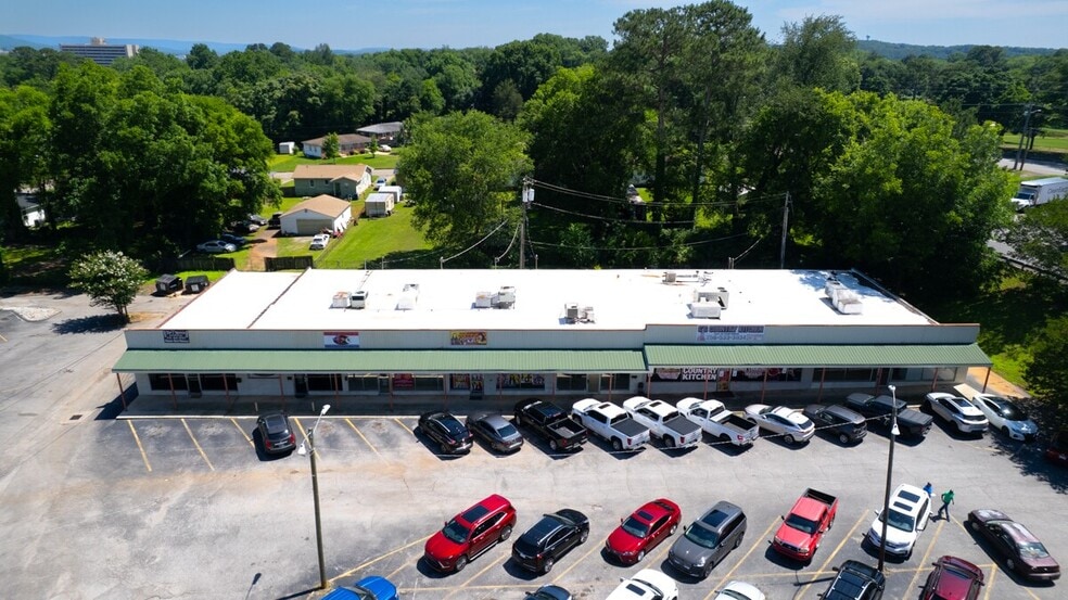 More Photos Of 2501 Oakwood Ave NW, Huntsville Unknown For Lease