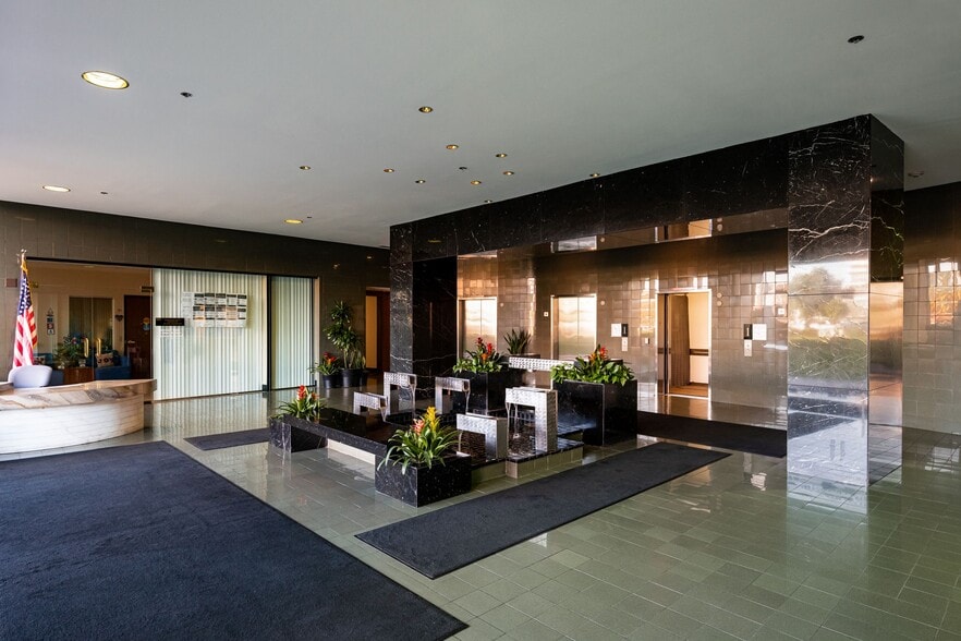 More Photos Of 3443 N Central Ave, Phoenix Office For Lease