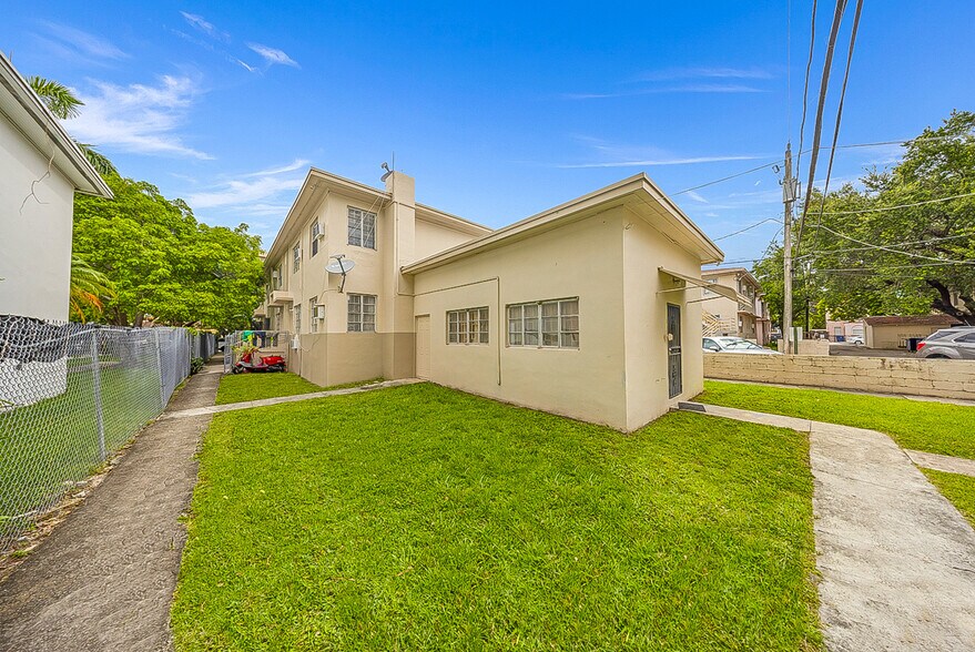 More Photos Of 931 SW 3rd St, Miami Apartments For Sale