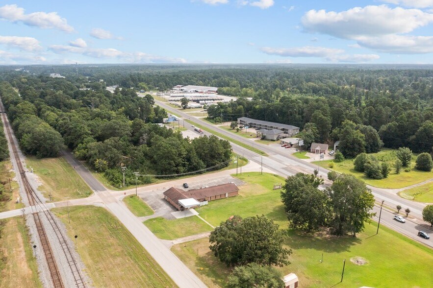 More Photos Of 100 E Borden St, Diboll Religious Facility For Sale