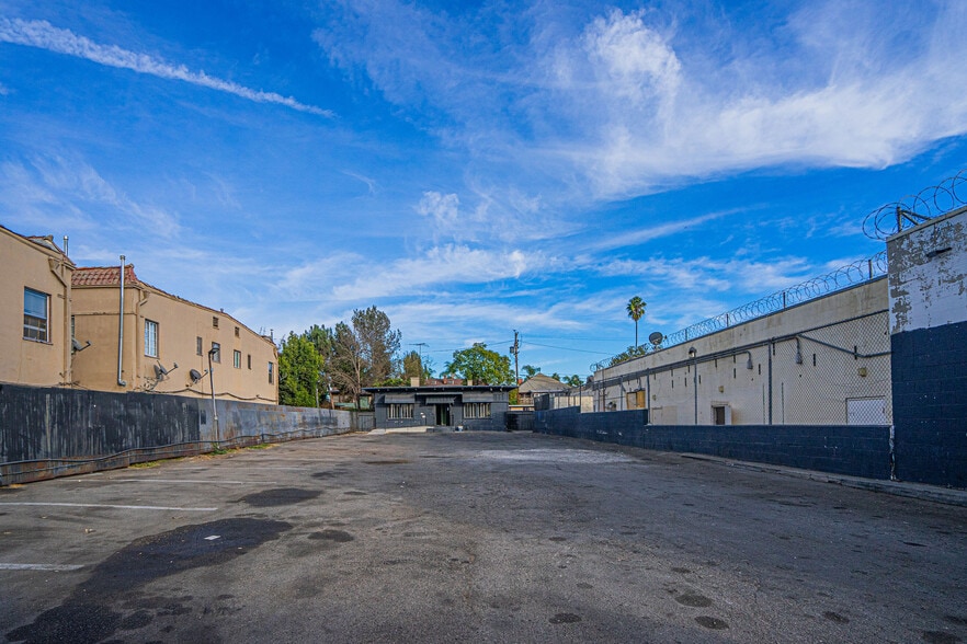 More Photos Of 1664 S Western Ave, Los Angeles Auto Dealership For Sale