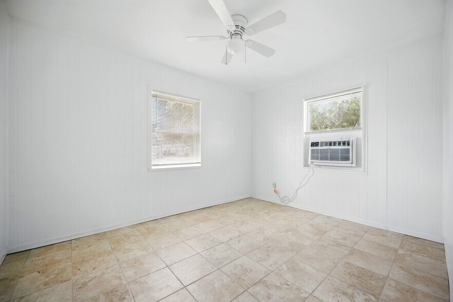 More Photos Of 820-910 2nd St St, Jacksonville Beach, Jacksonville Beach Apartments For Sale
