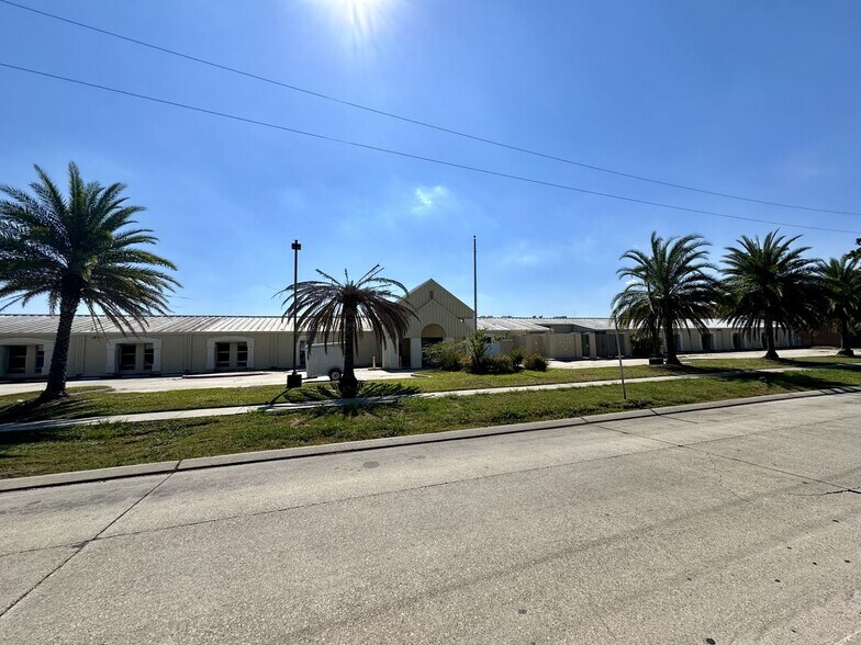 More Photos Of 5301 Tullis Dr, New Orleans Assisted Living For Sale