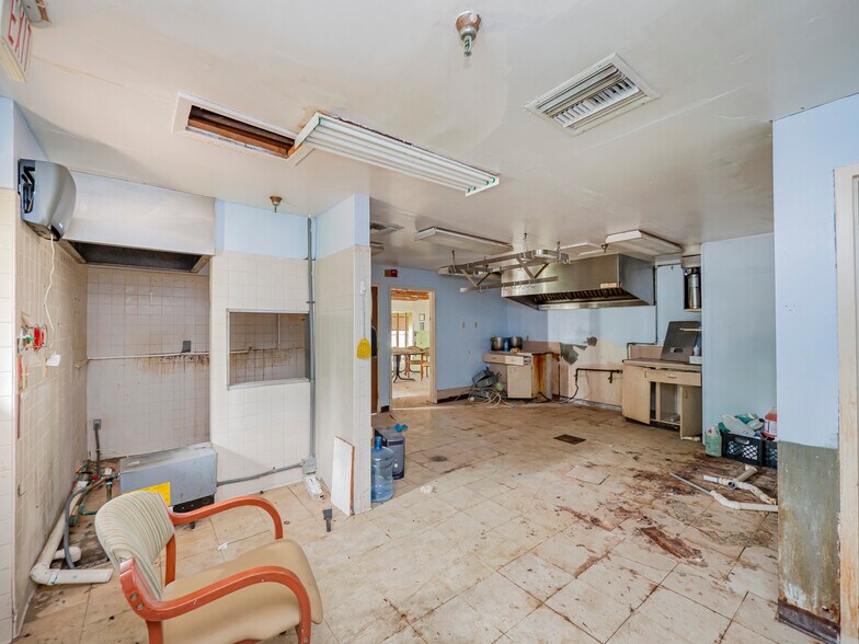 More Photos Of 700 Dyer St, Rockdale Healthcare For Sale
