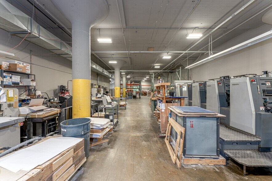 More Photos Of 25 Brook St, Shelton Manufacturing For Lease
