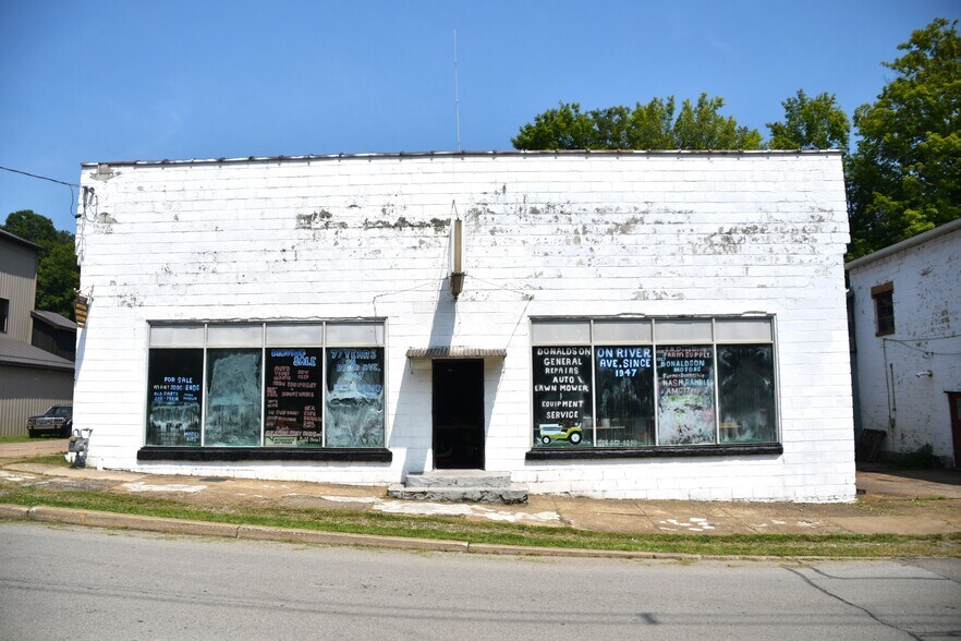 More Photos Of 714 River Ave, Emlenton Warehouse For Sale