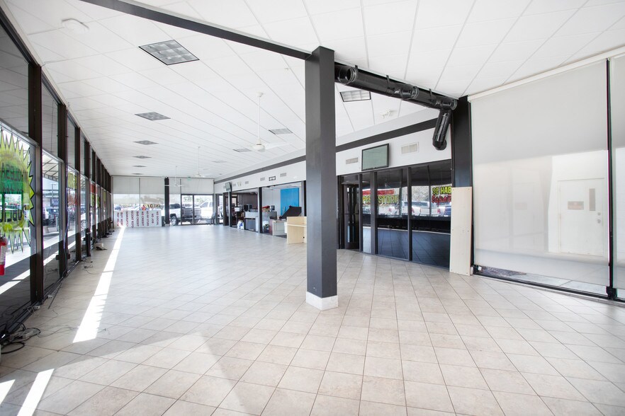 More Photos Of 6239 S Orange Blossom Trl, Orlando Auto Dealership For Sale