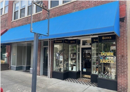 Primary Photo Of 232 E Market St, Smithfield Storefront For Lease