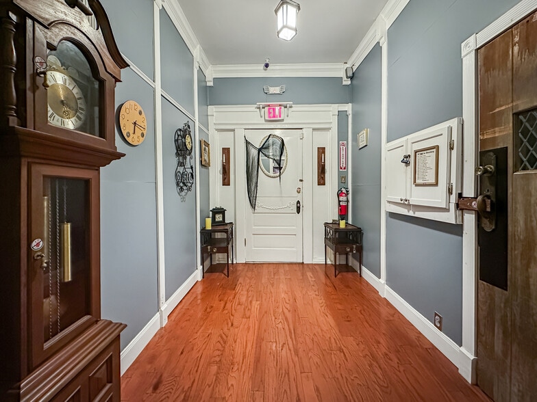 More Photos Of 1505 S Hwy 95A, Cantonment Freestanding For Sale