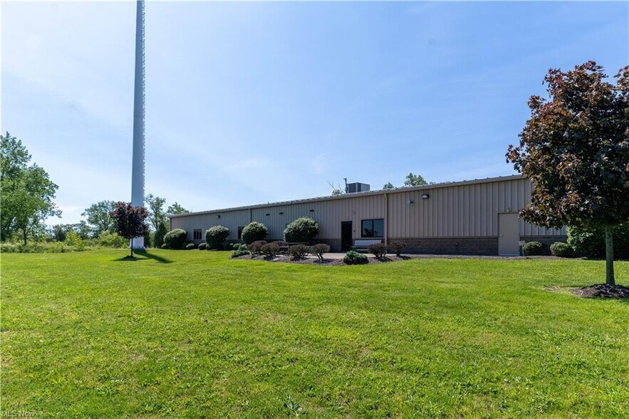 More Photos Of 319 Howard Dr, Sandusky Office For Sale