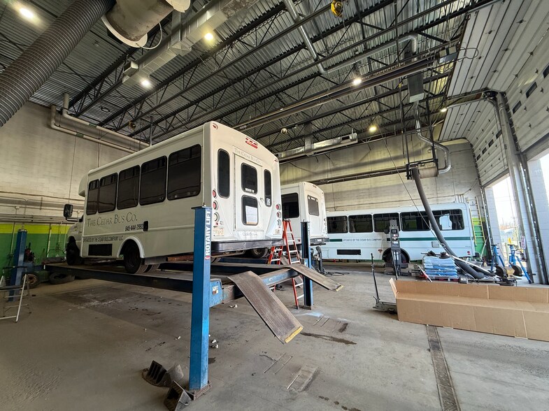 More Photos Of 401 E Amherst St, Buffalo Light Distribution For Sale