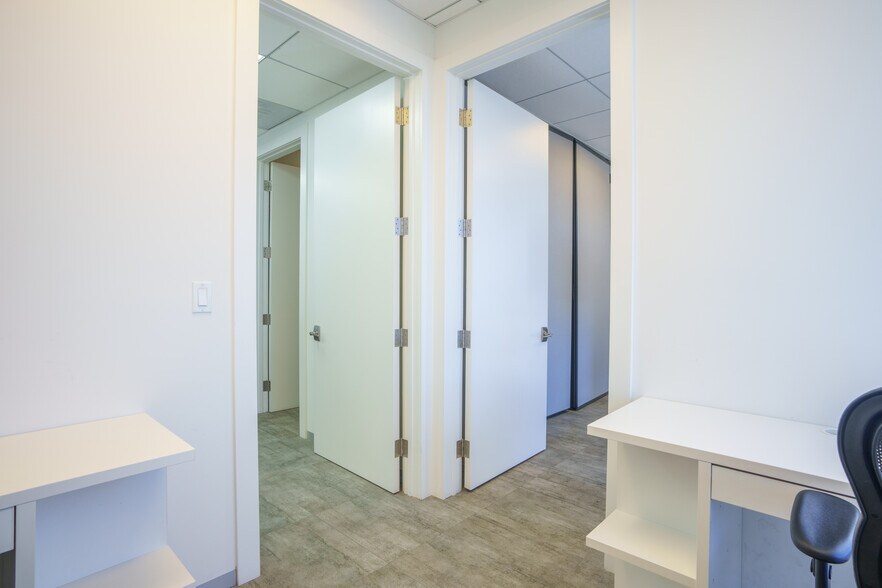 More Photos Of 2450 Hollywood Blvd, Hollywood Loft Creative Space For Sale