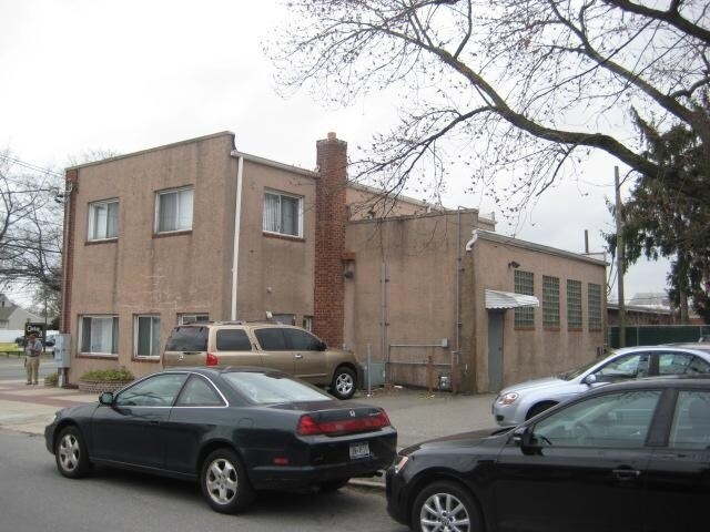 More Photos Of 837 Old Country Rd, Westbury Office For Lease