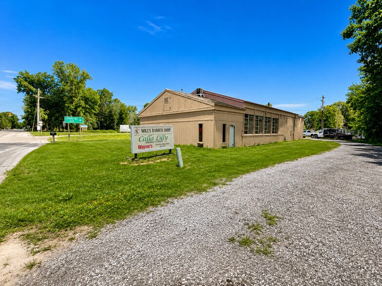 More Photos Of 3980 Pine Grove Ave, Fort Gratiot Freestanding For Sale