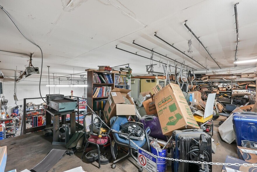 More Photos Of 555 N Pacific Hwy, Woodburn Auto Repair For Sale