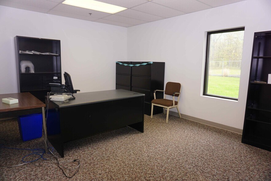 More Photos Of 7395 Industrial Parkway Dr, Lorain Manufacturing For Sale