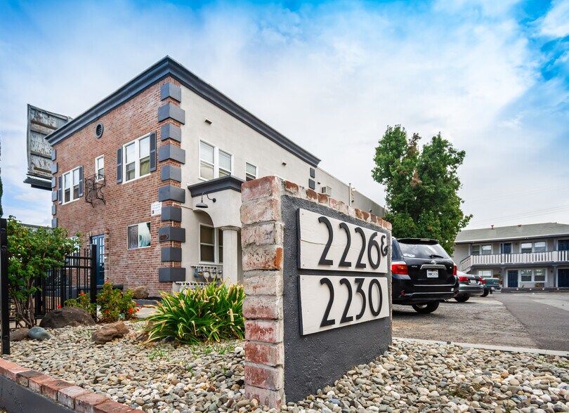 Primary Photo Of 2226-2230 Sutterville Rd, Sacramento Apartments For Sale