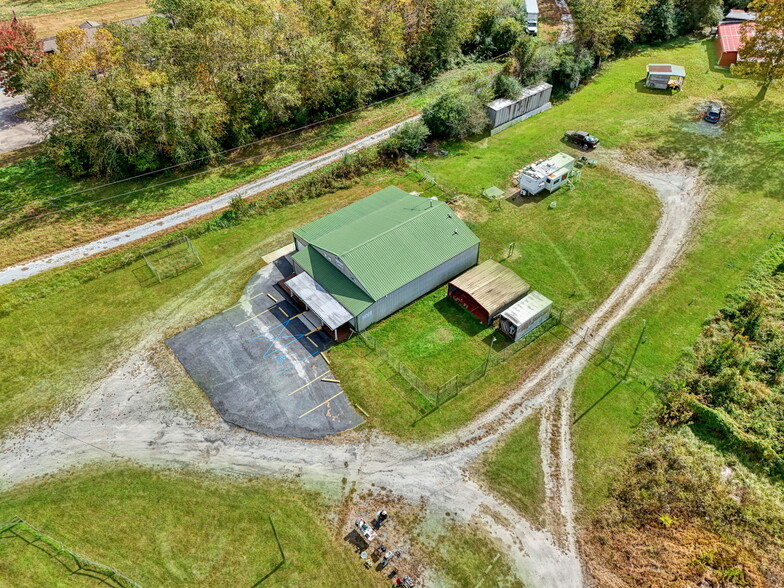 More Photos Of 4033 Geer Hwy, Cleveland General Retail For Sale