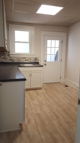 More Photos Of 3521 Monroe Rd, Charlotte Showroom For Lease