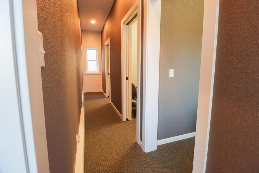 More Photos Of 501 S Main St, Auburn Office For Lease