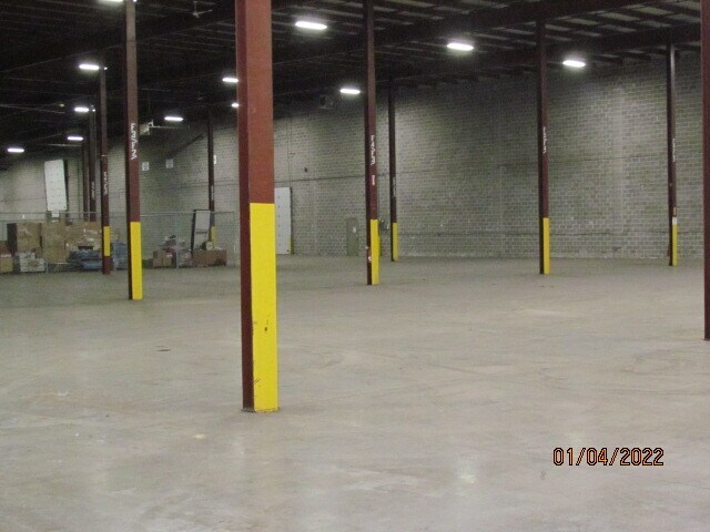More Photos Of 1409 Indianhead Dr, Menomonie Warehouse For Lease