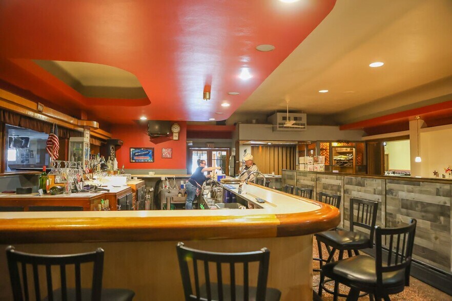 More Photos Of 616 Main St, Norway Restaurant For Sale
