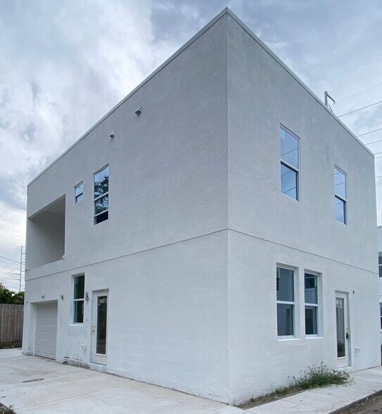 More Photos Of 4710 21st St N, Saint Petersburg Specialty For Sale