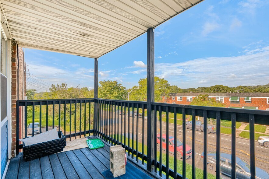 More Photos Of 5461 Cedonia Ave, Baltimore Apartments For Sale