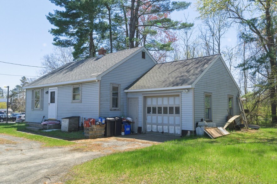 More Photos Of 458 NY-146, Clifton Park Freestanding For Sale
