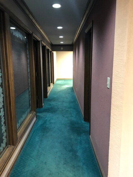 More Photos Of 1700 K St, Bakersfield Storefront Retail Office For Lease