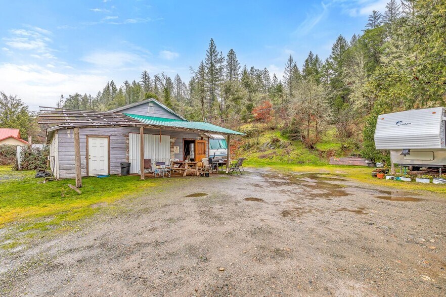 More Photos Of 18097 Redwood Hwy, Selma Restaurant For Sale