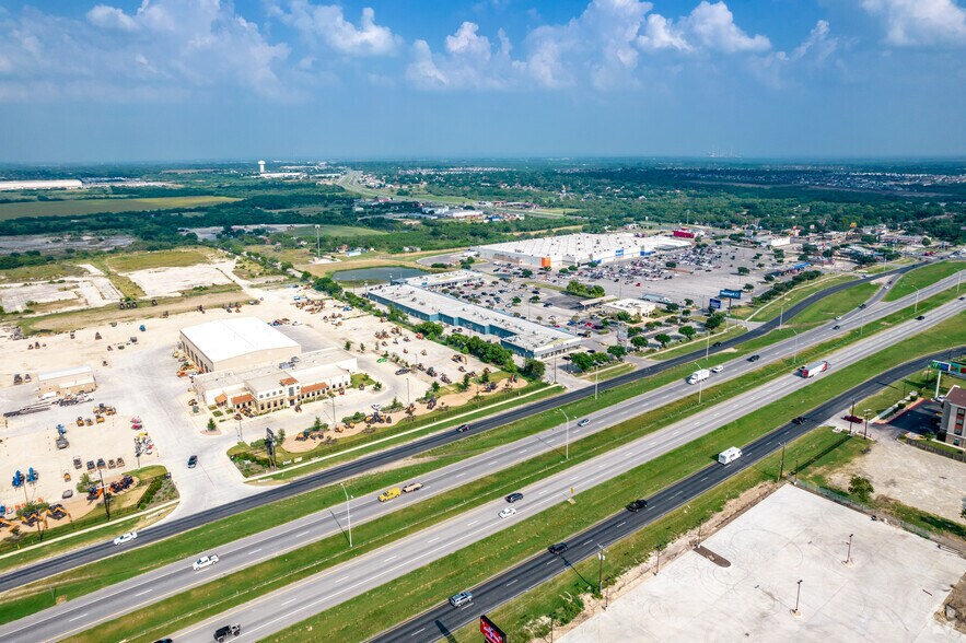 More Photos Of 2000 SE Loop 410, San Antonio Unknown For Lease