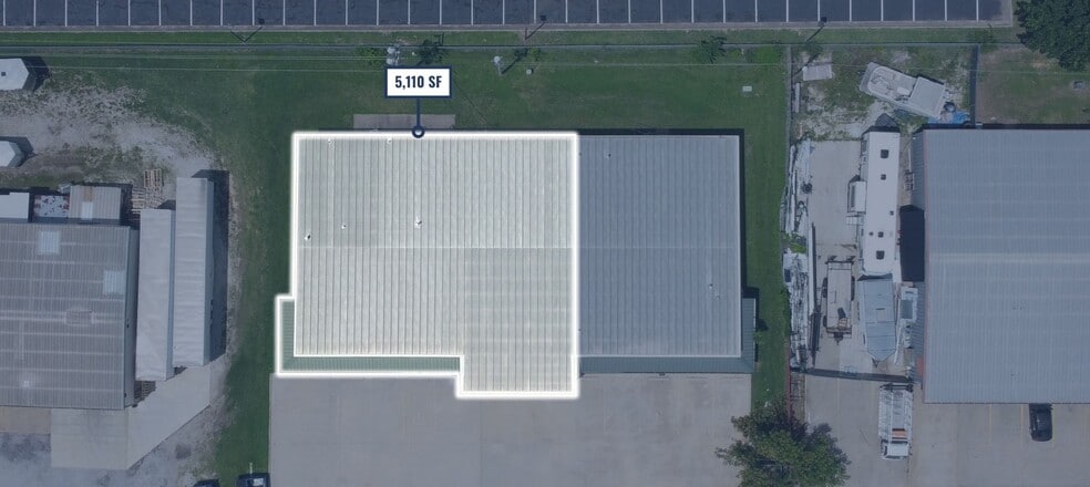 More Photos Of 1721 Acorn Dr, Rogers Warehouse For Lease