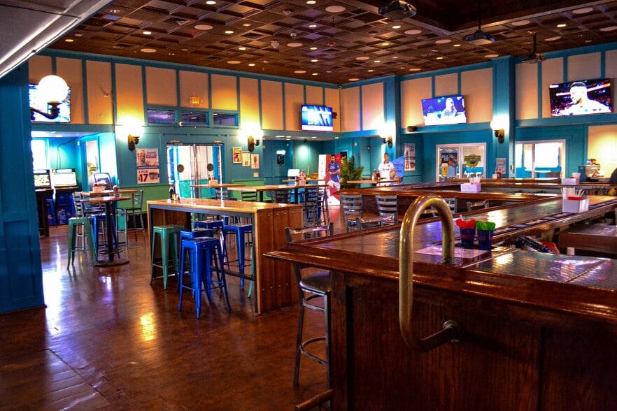 More Photos Of 11581 Robious Rd, Richmond Restaurant For Sale