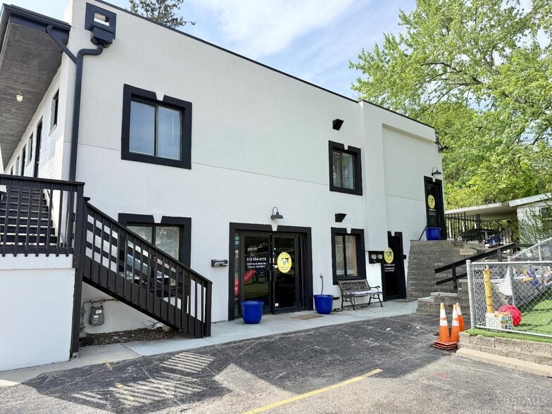 More Photos Of 3829 North Bend Rd, Cincinnati Office For Sale