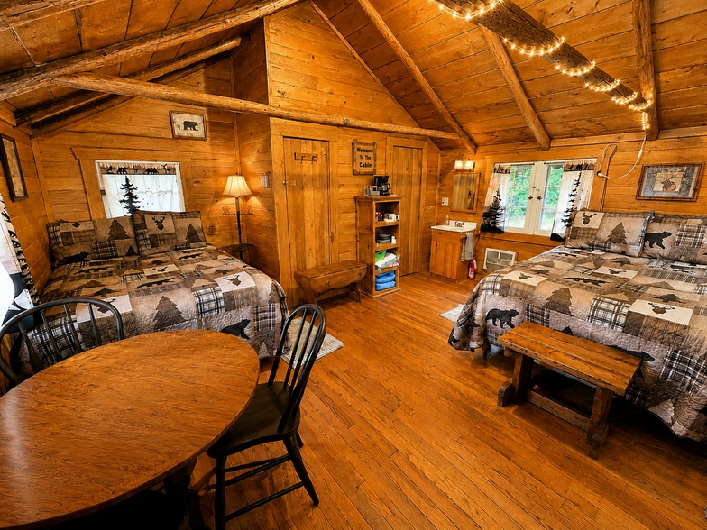 More Photos Of 10400 N US Highway 31, Free Soil Hotel For Sale