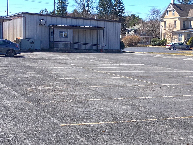 More Photos Of 1210 N 5th St, Stroudsburg Freestanding For Lease