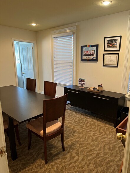 More Photos Of 92 Bethlehem Pike, Philadelphia Office For Lease