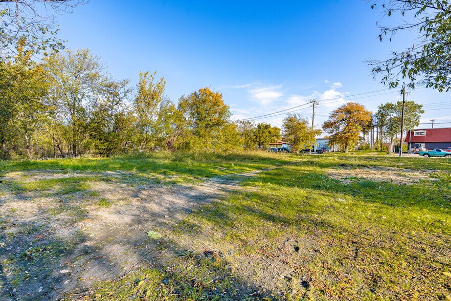 More Photos Of 1627 Fitzhugh, Dallas Land For Sale
