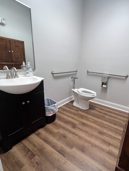 More Photos Of 347 Prado Way, Greenville Office For Sale