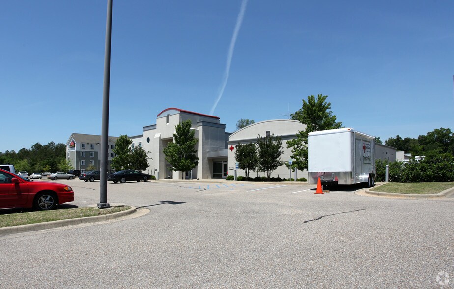 More Photos Of 5015 Woods Crossing Rd, Montgomery Office For Sale