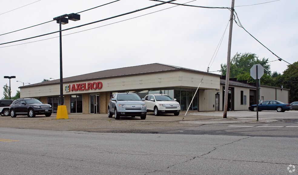 More Photos Of 900 Broad St, Wadsworth General Retail For Lease