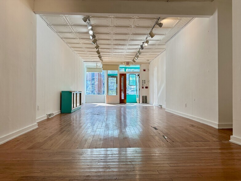 More Photos Of 1015 E Carson St, Pittsburgh Storefront Retail Office For Sale