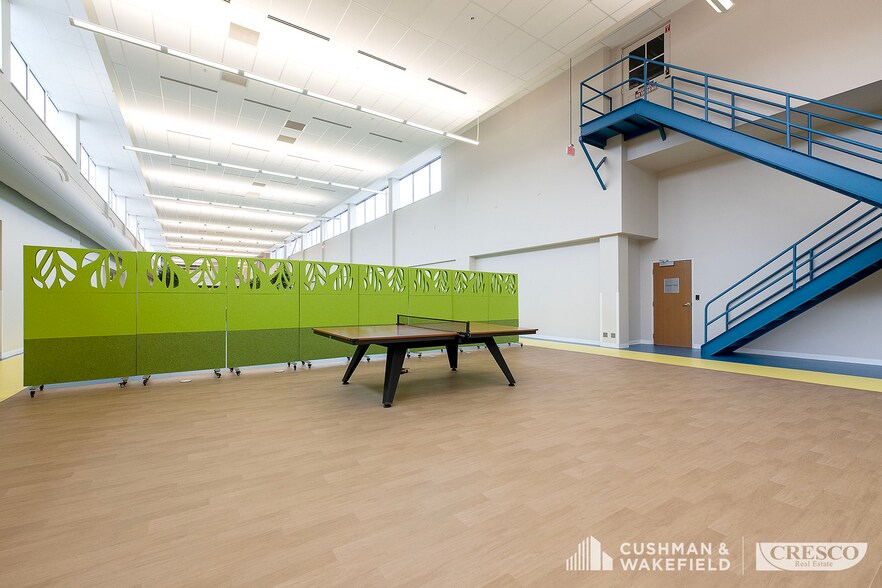 More Photos Of 6801 Brecksville Rd, Independence Office For Lease